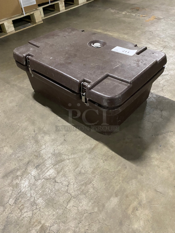 Cambro Insulated Food Pan Carrier! With Lid! - Image 3 of 5
