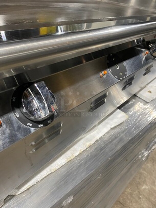 Eagle Commercial Countertop Electric Powered Flat Top Griddle! With Back And Side Splashes! All Stainless Steel! Model: CLEGH48240 SN: 1611220001 208/240V 60HZ 1/3 Phase - Image 4 of 10