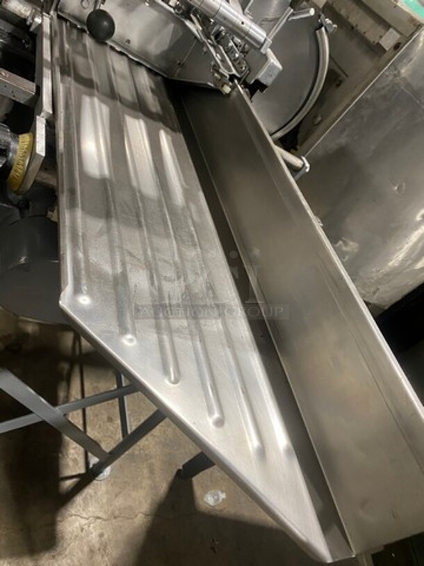 Nice! Berkel Heavy Duty Commercial Automatic Meat & Cheese Slicer/Stacker! Model 170D Serial 180D424! 120V 1 Pase!  - Image 6 of 11