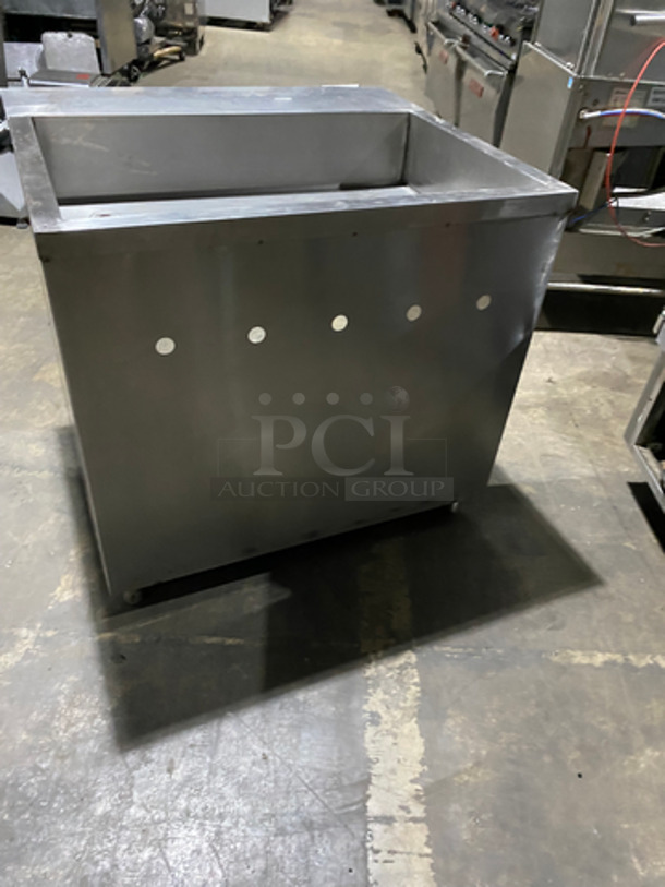 Commercial Ice Bin! With Drain! All Stainless Steel! On Legs! - Image 3 of 7