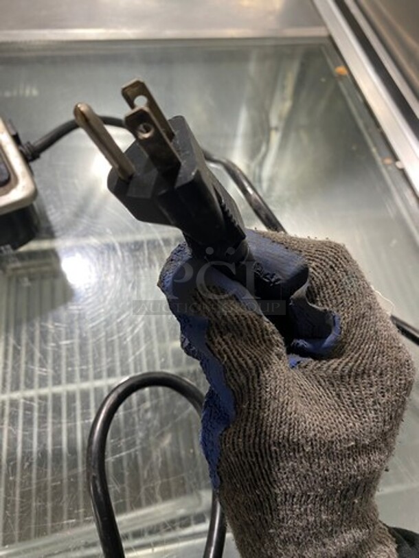 LATE MODEL! 2017 Sir Lawrence Commercial Countertop Electric Powered Single Burner Induction Range! Model: SLIN1800 120V - Image 7 of 8