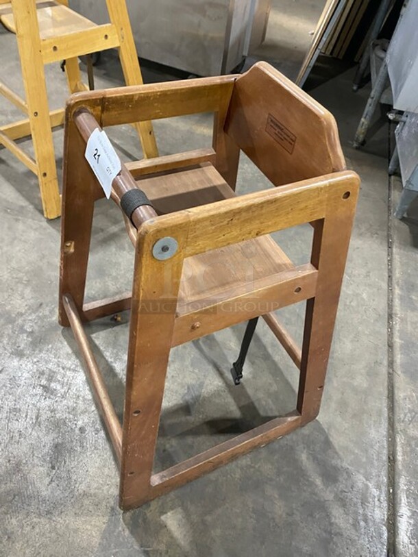 Wooden Highchair! With Child Safety Straps! - Image 3 of 7