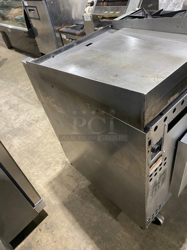 WOW! Vulcan Commercial Natural Gas Powered 2 Burner Stove With Flat Griddle! Flat Griddle Has Back And Side Splashes! With Oven Underneath! All Stainless Steel! On Casters! Model: 36S2B24GN SN: 481883161 - Image 4 of 10