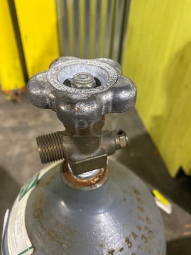 Carbon Dioxide Tanks! 2x Your Bid! NOT AVAILABLE FOR SHIPPING!!! - Image 4 of 7