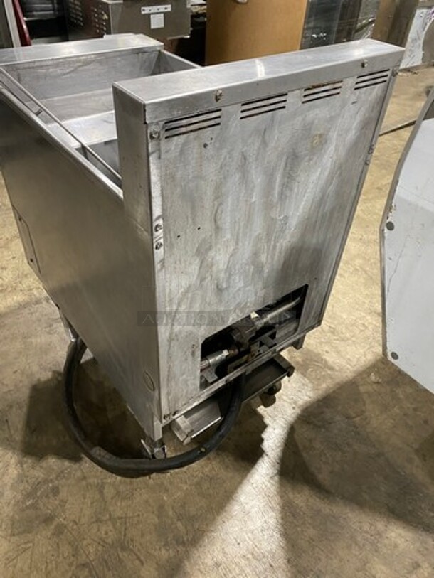 Pitco Solstice Commercial Electric Powered Deep Fat Fryer! With Backsplash! All Stainless Steel! Front Legs & Back Casters! WORKING WHEN REMOVED! Model: SEF184 SN: E08FA018388! 208V 60HZ! - Image 4 of 9