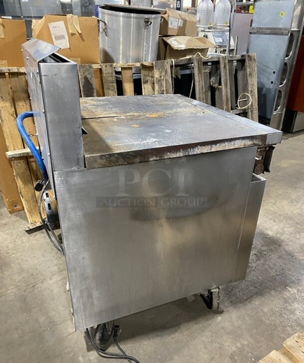 Jade Range Stainless Steel Commercial Natural Gas Powered Flat Top Griddle w/ Convection Oven and Back Splash! On Commercial Casters! - Image 3 of 9