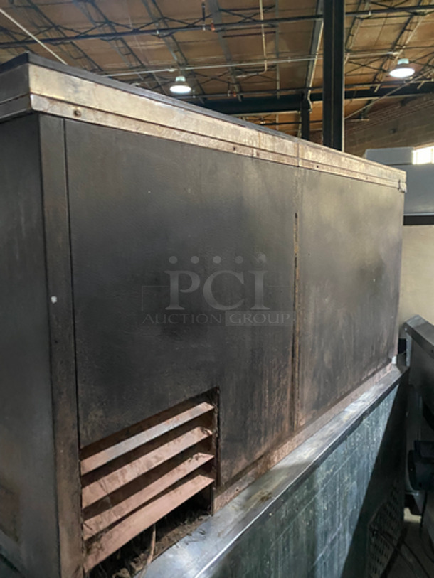 True Commercial 2 Door Beer Bottle Cooler! With Stainless Steel Top! Model: TD6524 SN: 6598300 115V 60HZ 1 Phase - Image 4 of 9