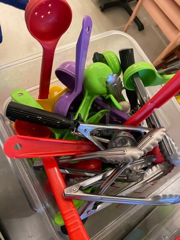 ALL ONE MONEY! MISCELLANEOUS! Includes Assorted Serving Spoons, Tongs! - Image 5 of 5