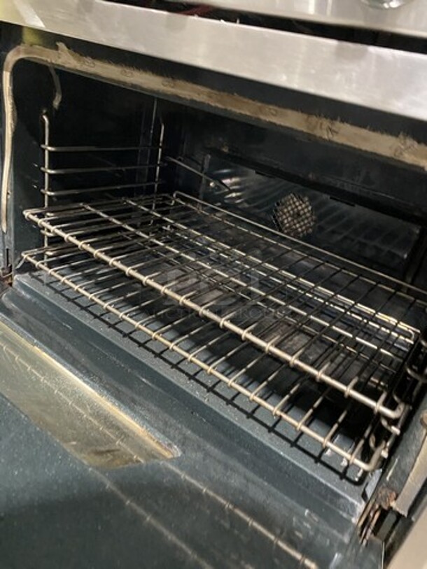 Viking Professional 6 Burner Range! With Convection Oven Underneath!  - Image 5 of 9