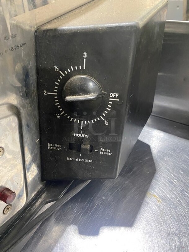 Compact Showtime Countertop Rotisserie/BBQ Oven! With View Through Door! Model: SHOWTIME SN: STPOR7154273 - Image 5 of 7