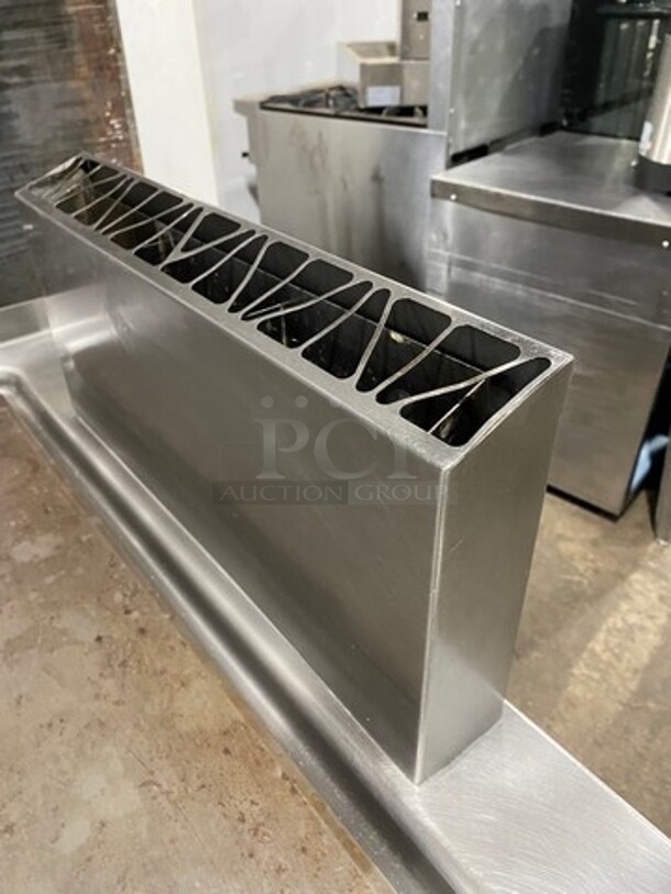 Electrolux Natural Gas Powered All Stainless Steel Plancha Flat Grill! ERMA Edition! Built On Stainless Steel Stand! On Legs! - Image 11 of 12