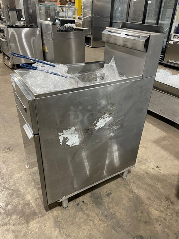 American Range Commercial Natural Gas Powered Deep Fat Fryer! All Stainless Steel! With Frying Baskets! On Legs! Model: AF-35/50 SN: 180412-CO2971! - Image 2 of 8