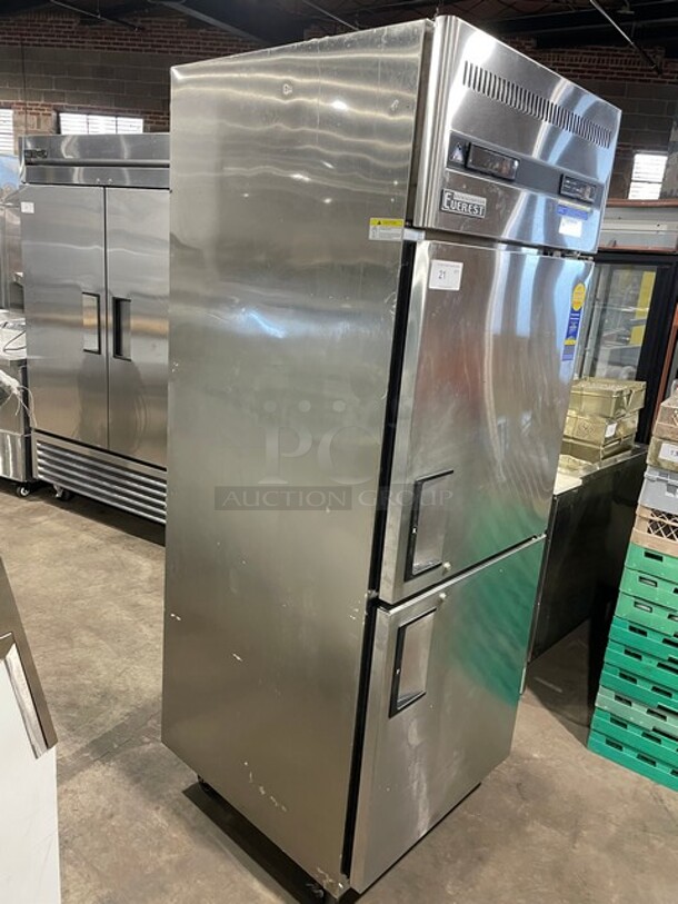 Sweet! Everest Commercial Reach In Dual Temp Refrigerator/Freezer Combo! All Stainless Steel! With Poly Coated Racks! On Casters! 115V 1 Phase! Model: ESRFH2 SN: BSRFH214040001! - Image 2 of 11