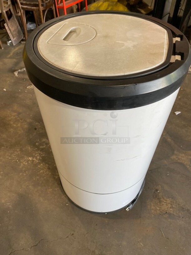 Barrel Style Drink Cooler! - Image 2 of 5