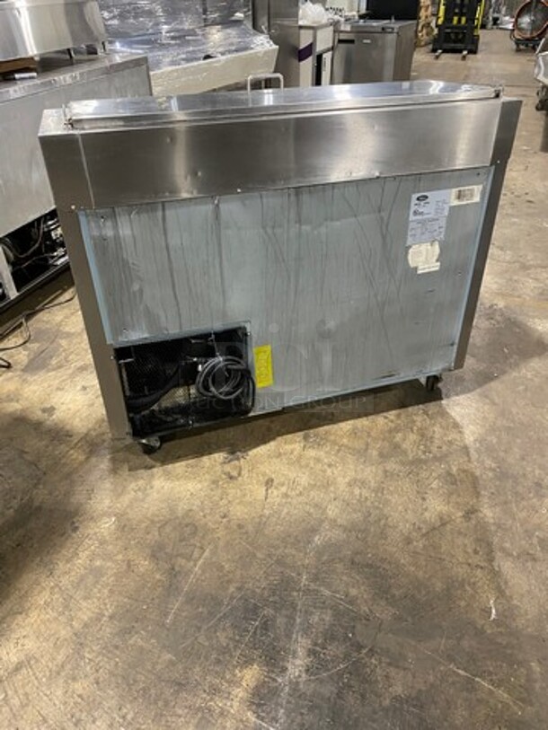 Valpro Commercial Refrigerated Pizza Prep Table! With Single Door Storage Space! All Stainless Steel! On Casters! Model: VPP44 SN: 8004233 115V 60HZ 1 Phase - Image 3 of 9