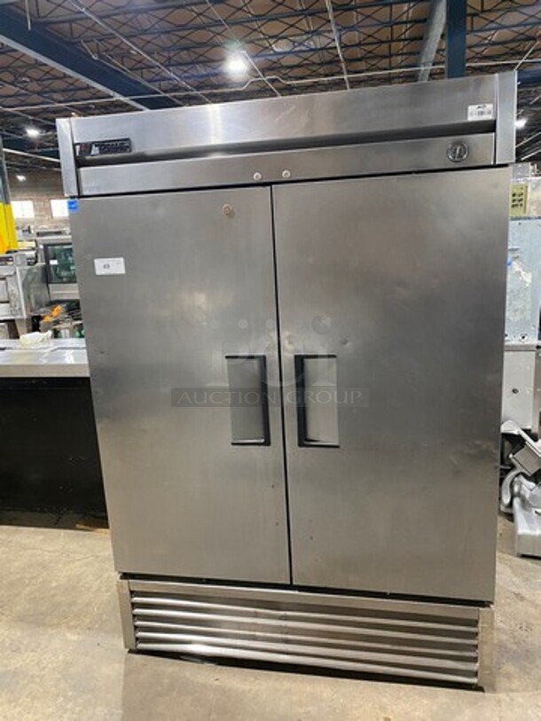 True Commercial 2 Door Reach In Cooler! Poly Coated Racks! All Stainless Steel! Model: T49 SN: 6950022 115V 60HZ 1 Phase - Image 1 of 10