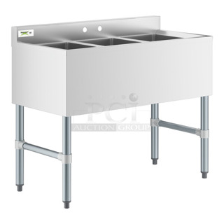 BRAND NEW SCRATCH AND DENT! Regency 600B31014 Stainless Steel 3 Bowl Underbar Sink. Bays 10x13.5x10