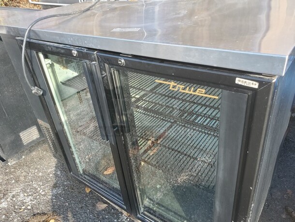 TRUE TBB-24-48G 2 Glass Door Beer Cooler 115Volts 49X25X39 - Image 5 of 8