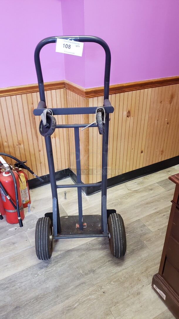 Hand Truck

(Location 2) - Image 1 of 1