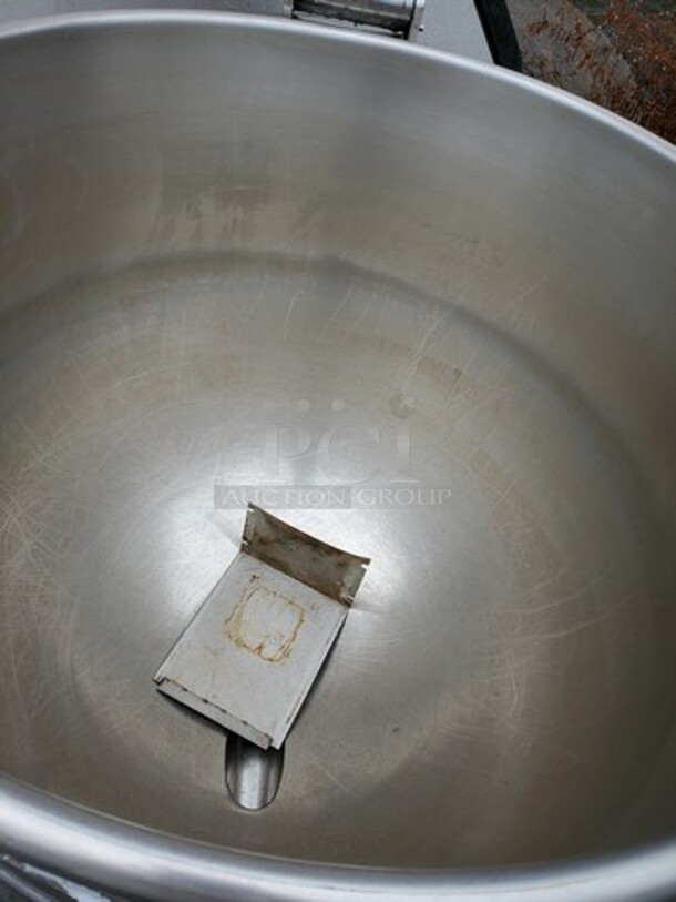 VULCAN HART VEL-60 ELECTRIC 3PH 480VOLTS STEAM KETTLE  - Image 8 of 10