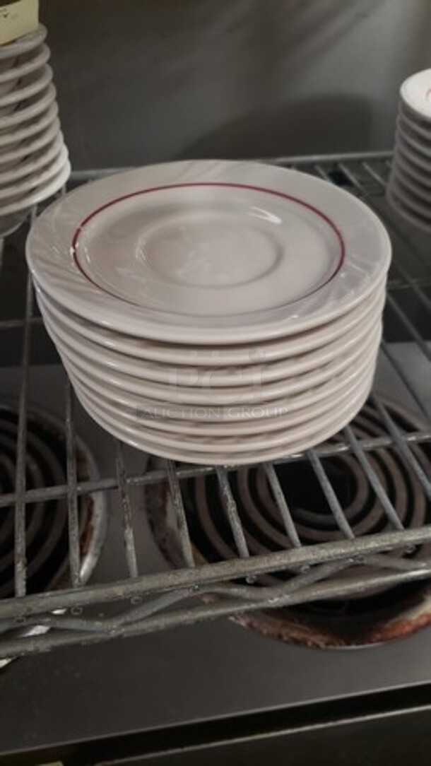 Lot of 8 Tuxton small plates - Image 1 of 1
