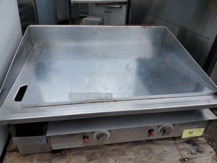 MIRACLEAN 36BFLD Natural Gas GRILL 36"X30"X17"