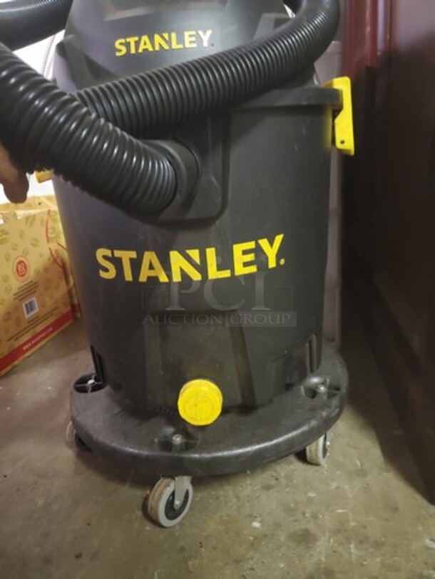 Stanley Wet Dry Vac/Vacuum Cleaner
 - Image 2 of 3