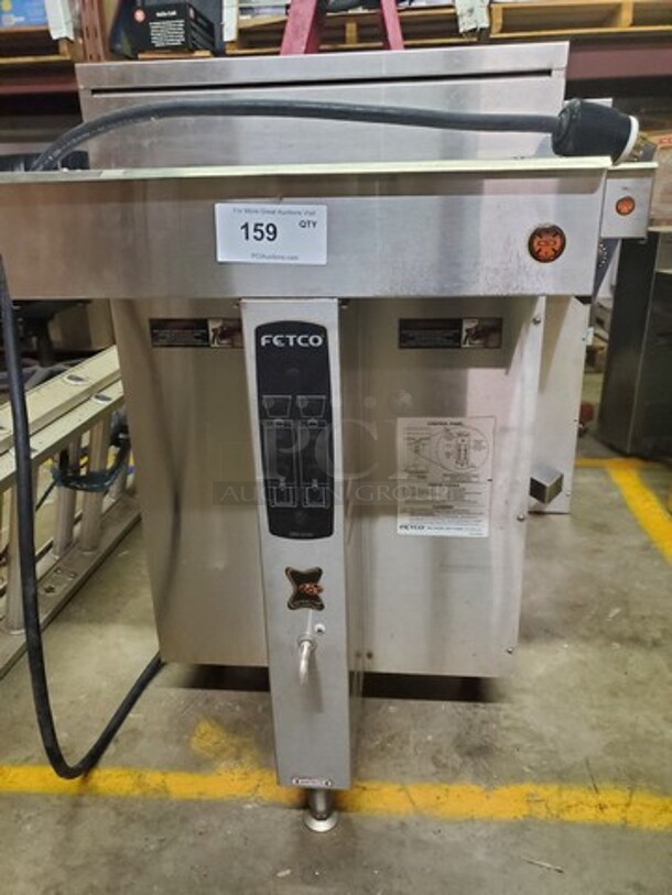 Fetco Extractor Series Twin CBS-2052e Coffee Brewer
 - Image 1 of 5