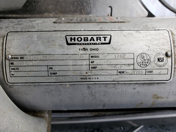 Hobart 1712 Commercial Automatic Deli Meat Slicer
115 V
1 PH
60 Hz - Image 2 of 3