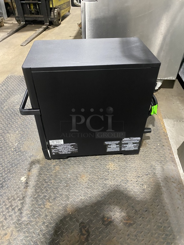 Nice! LATE MODEL 2022! MERRYCHEF  Countertop Rapid Cook Turbo Oven! Electric Powered! Model: Eikone2S SN:2206213093210! 208/240V 1 Phase!  - Image 3 of 8
