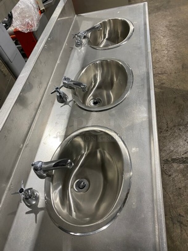 WOW! Commercial 3 Bay Sink Wash Station! Solid Stainless Steel! On Legs! - Image 5 of 11
