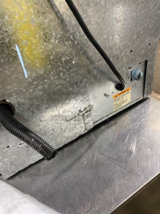 Manitowoc Commercial Under The Counter Ice Making Machine! Model QM30A SN: 031250055 115V 1 PH - Image 7 of 8