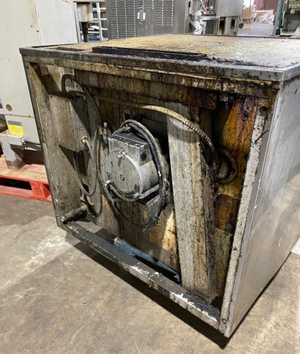 Blodgett Stainless Steel Commercial Full Size Convection Oven w/ Solid Doors, Metal Oven Racks and Thermostatic Controls. - Image 3 of 7