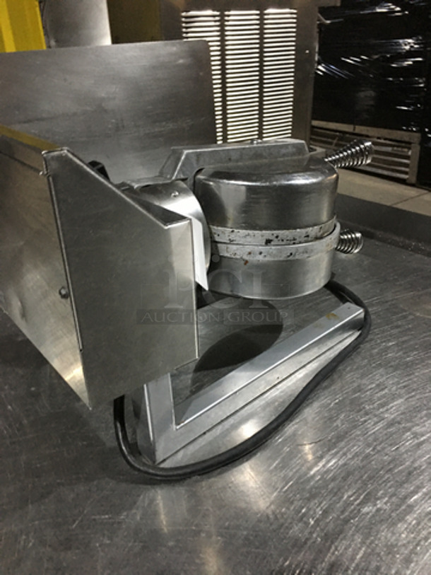 CUTE! Nemco Single Waffle Maker! Model: 7020A-1 SN: M140001 120V 1 Phase - Image 4 of 8