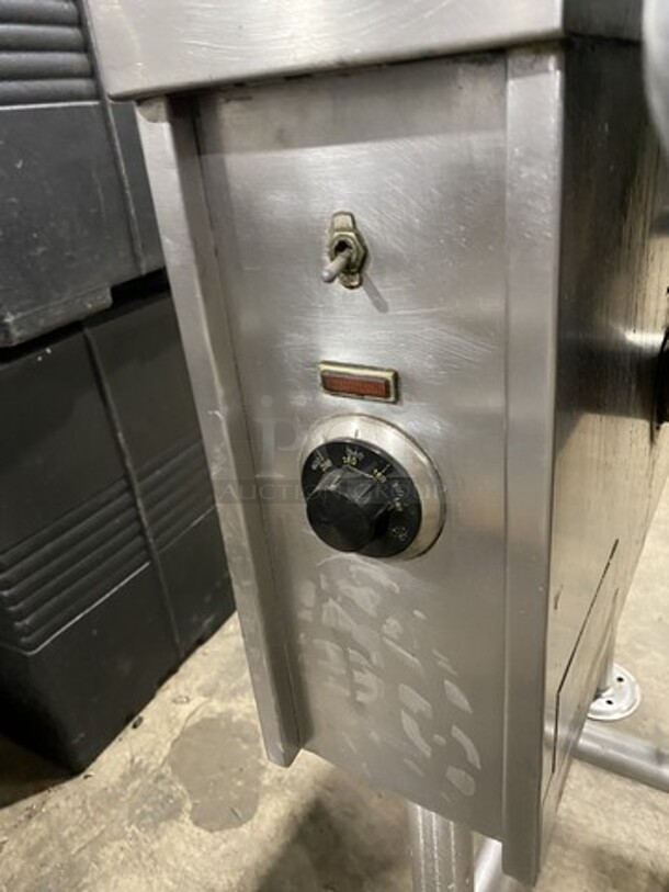 Vulcan Hart Commercial Electric Powered Tilt Skillet/Braising Pan! All Stainless Steel! On Legs! - Image 7 of 8