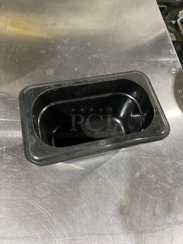Cambro Black Poly Food Containers! 5x Your Bid! - Image 3 of 4