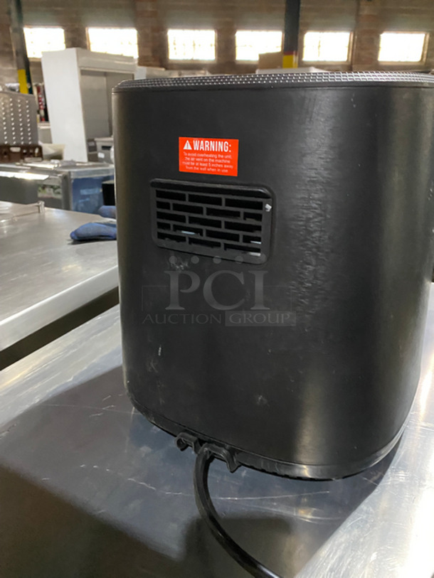 Chefman Countertop Digital Air Fryer! Model: RJ38SQSS8T 120V 60HZ - Image 4 of 8