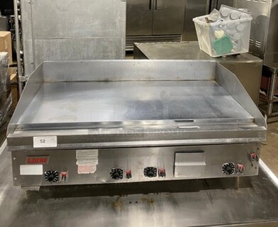 WOW! Lang Commercial Natural Gas Powered Countertop Mirror Shine Polished Top Flat Griddle! With Back & Side Splashes! All Stainless Steel! On Legs! 120V 1 Phase! Model: 4880-NAT-SH SN: GT2481218H0611!
