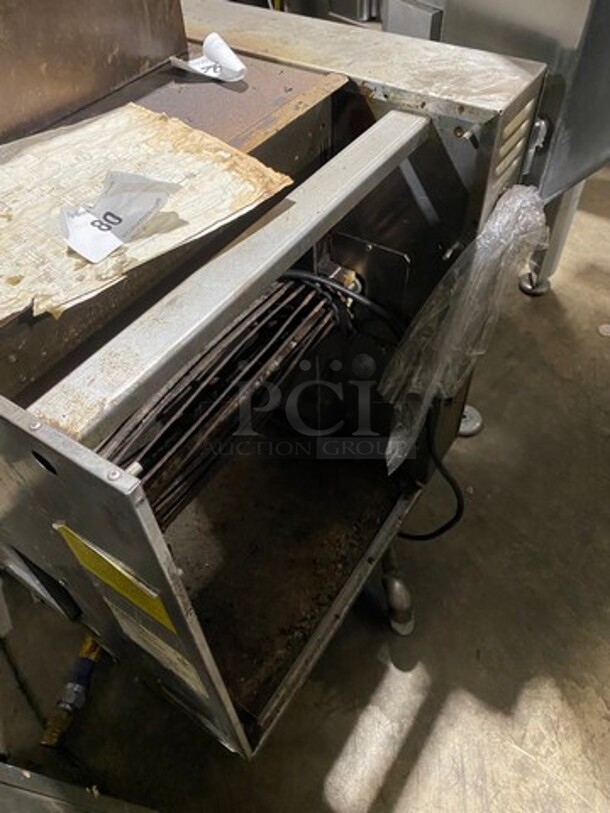 SWEET! LATE MODEL! 2019 Nieco Commercial Countertop Natural Gas Powered Automatic Broiler! With Conveyor Belt! All Stainless Steel! On Small Legs! Model: JF62GCR SN: 93451769 120V 50/60HZ 1 Phase - Image 9 of 10