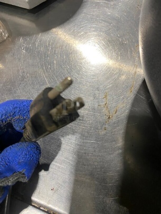 Thunder Group Commercial Countertop Food Warmer Soup Kettle! Model: SEJ31000G SN: 103950750 120V - Image 7 of 7