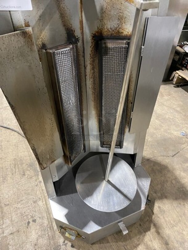 Auto Doner Commercial Countertop Natural Gas Powered Vertical Broiler Gyro Machine! All Stainless Steel! Model: G300 SN: 34295 - Image 5 of 11