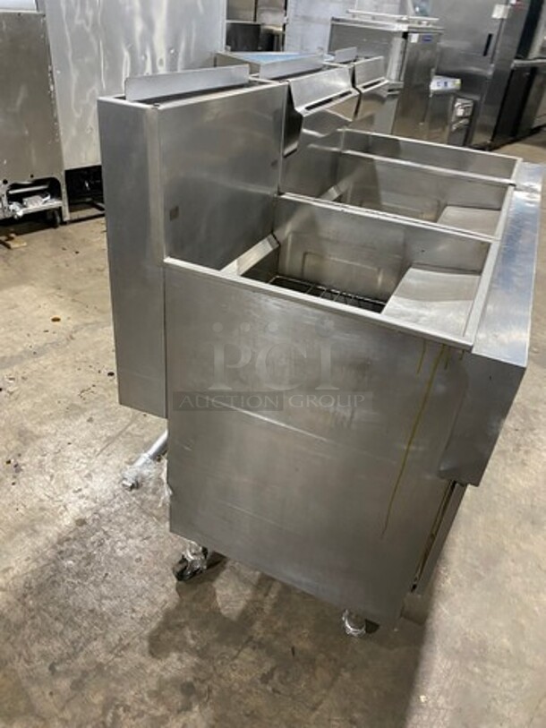 WOW! Vulcan Commercial Natural Gas Powered 3 Bay Deep Fat Fryer! All Stainless Steel! On Casters! Model: 3GR65F SN: 481533671 - Image 4 of 10