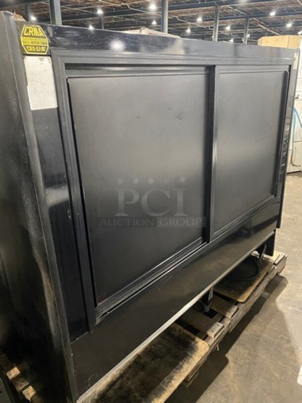 AMAZING Columbus Commercial Refrigerated Bakery/ Deli Display Case Merchandiser! With Curved Front Glass! With Rear Access Doors! - Image 3 of 9