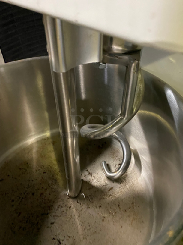 Two Thousand Commercial Floor Style Spiral Dough Mixer! With Spiral Attachment! Stainless Steel Mixing Bowl And Bowl Guard! Model: HS20S 220V 60HZ - Image 5 of 7