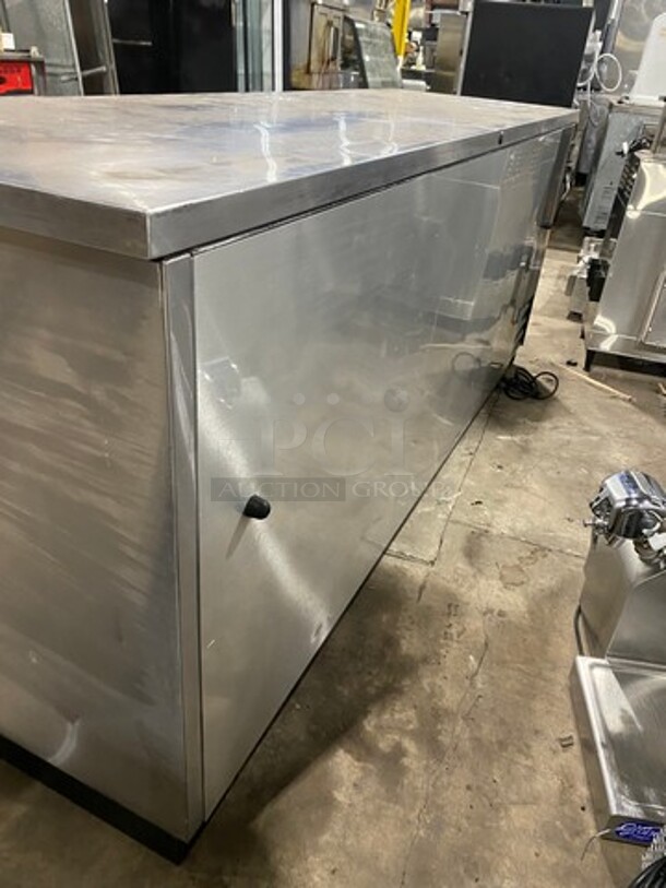 True Commercial 3 Door Back Bar Cooler! Poly Coated Racks! All Stainless Steel! Model: TBB4S SN: 8171288 115V 60HZ 1 Phase - Image 4 of 9