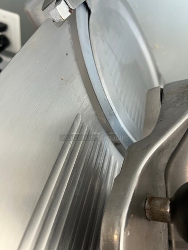 Berkel Commercial Countertop Deli/ Meat Slicer! All Stainless Steel! WORKING WHEN REMOVED! Model: 909AM SN: 9356212214107 115V - Image 8 of 8