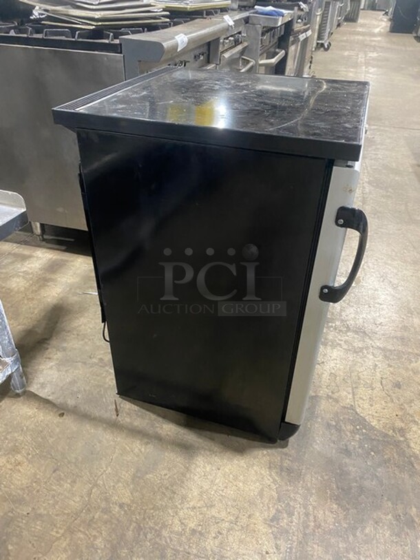 Felix Storch Commercial Countertop Single Door Cooler Merchandiser! With Poly Coated Racks! Model SCR600BL Serial 200110000093! 120V! - Image 3 of 7