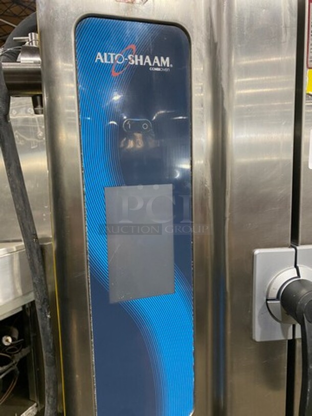WOW! LATE MODEL 2014! Alto Shaam Commercial Combitherm Convection Oven! On Commercial Equipment Stand! All Stainless Steel! On Legs! Model: 1010ESI SN: 1399869000 208/240V 60HZ 1 Phase! Working When Removed!  - Image 6 of 10