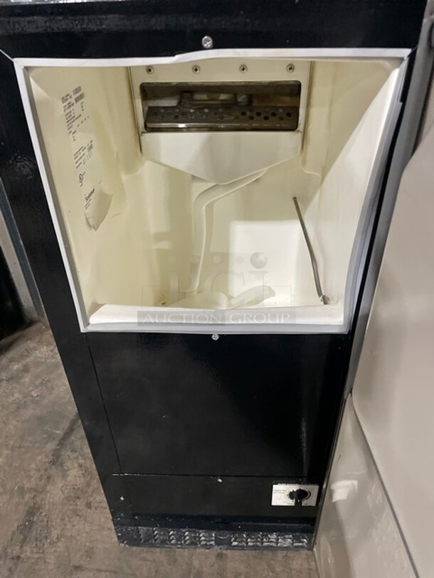 Scotsman Undercounter Ice Machine! MODEL DCE33PA-1SC SN: 071113200174401 115V 1PH  - Image 5 of 8