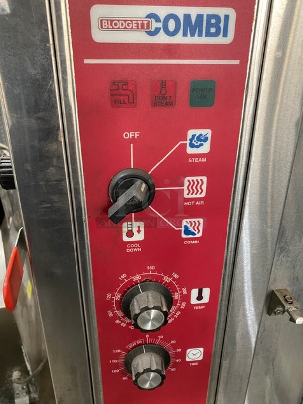 WOW! Blodgett Commercial Electric Powered Single Door Oven/Steamer Combi Oven! With View Through Door! With Storage Space Underneath! All Stainless Steel! On Casters! Model: COS101AA SN: 122998F068S 480V 60HZ 3 Phase - Image 6 of 10